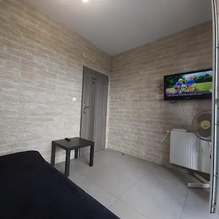 1130 Wojciechowskiego 6a - Tanie W Apartamencie - Samodzielne Zameldowanie - Self Check In Accommodatie bij particulieren *